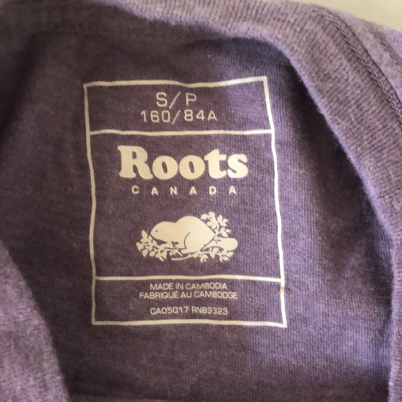 ROOTS purple t-shirt - Picture 2 of 3